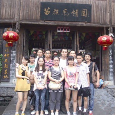 维多利亚老品牌vic(集团)官方网站