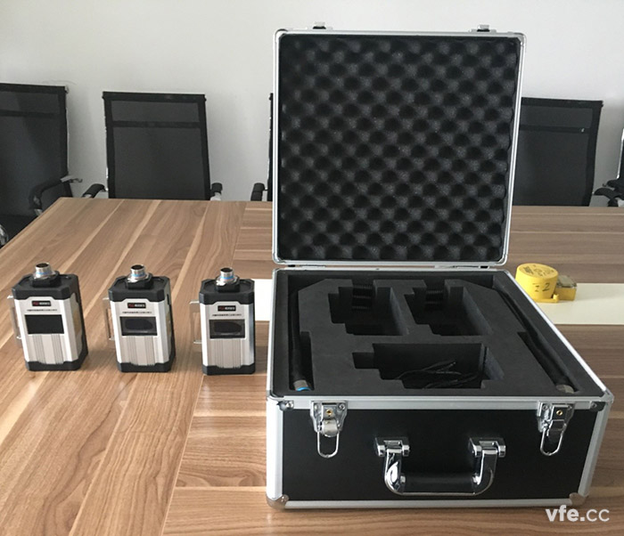 间隙传感器便携式故障诊断仪丈量示意图