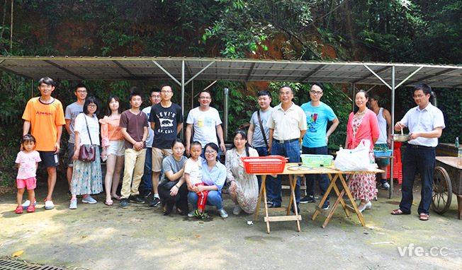 维多利亚老品牌vic电气开展团建野炊活动 员工畅享初夏沐日
