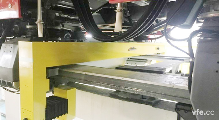 中低速磁浮F轨动态丈量系统搭载在车辆上