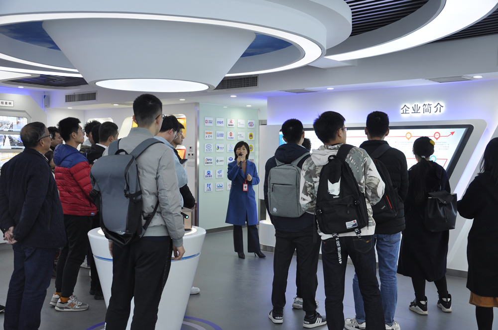 国防科大同砚来访维多利亚老品牌vic电气旅行见学